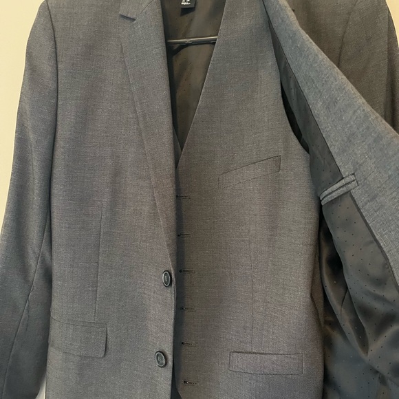 H&M Suit Jacket with Vest - Picture 2 of 5